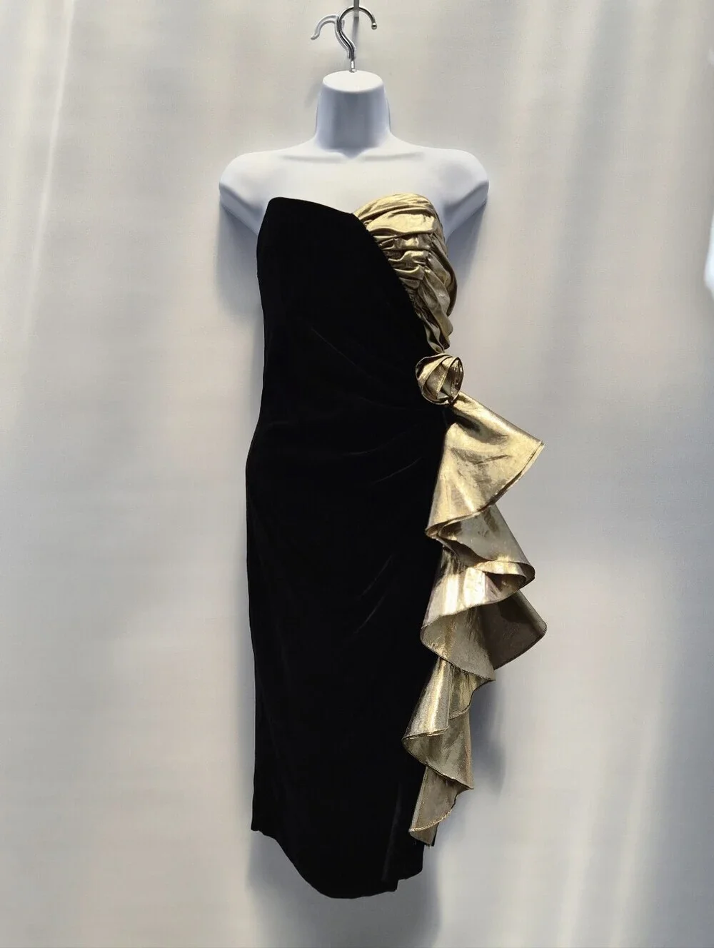 Vintage 80s Gunne Sax Jessica McClintock Black Velvet Gold Lame Dress